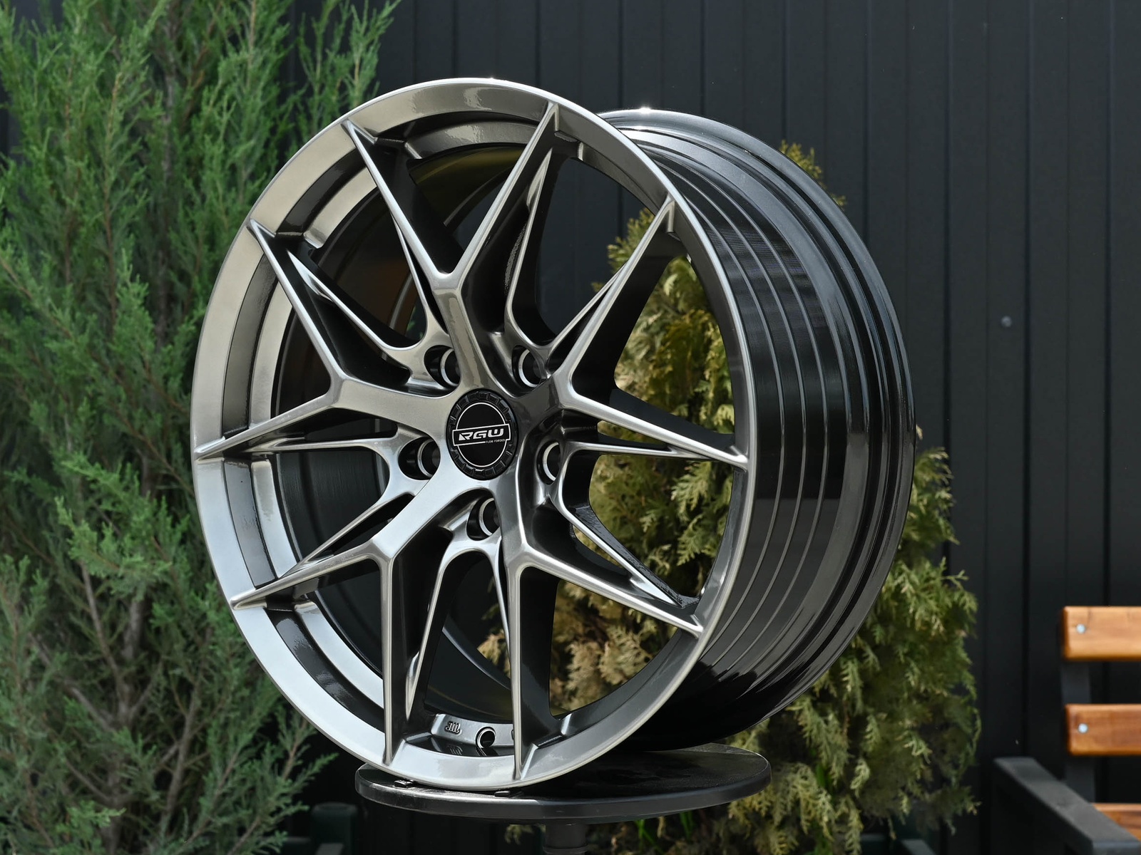 R17 Taigiro FF117 7.5J ET38 5*100 Темный хром