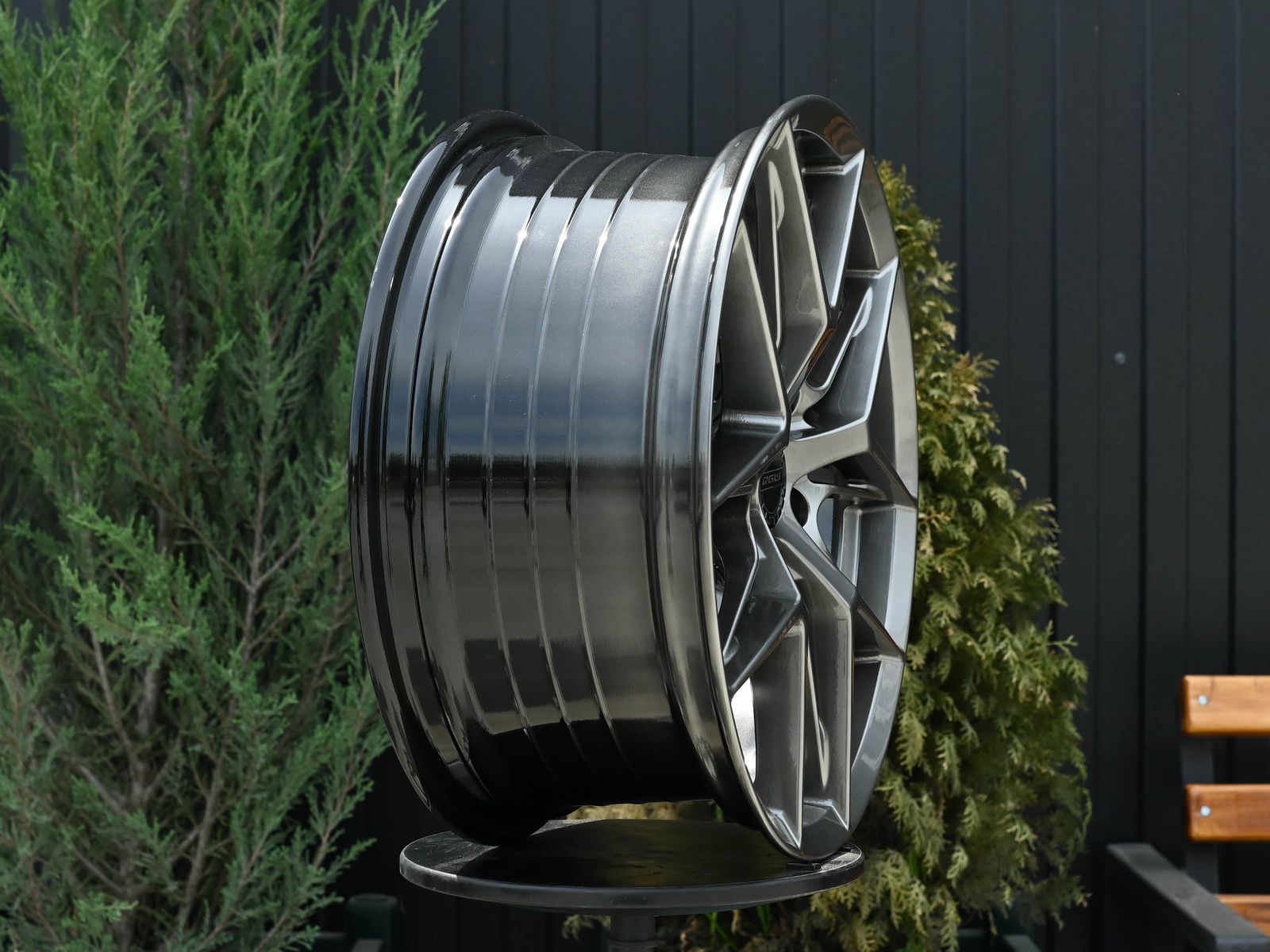 R17 Taigiro FF117 7.5J ET38 5*100 Темный хром