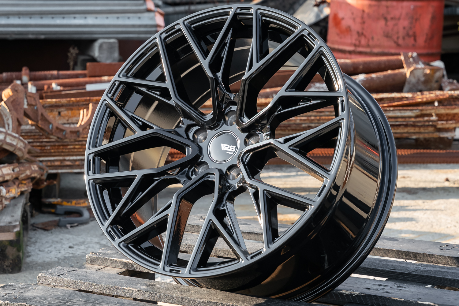 NEW! Комплект дисков VPS HF6-5 R18 8.5j ET38 5*108 (G534) NN Vossen