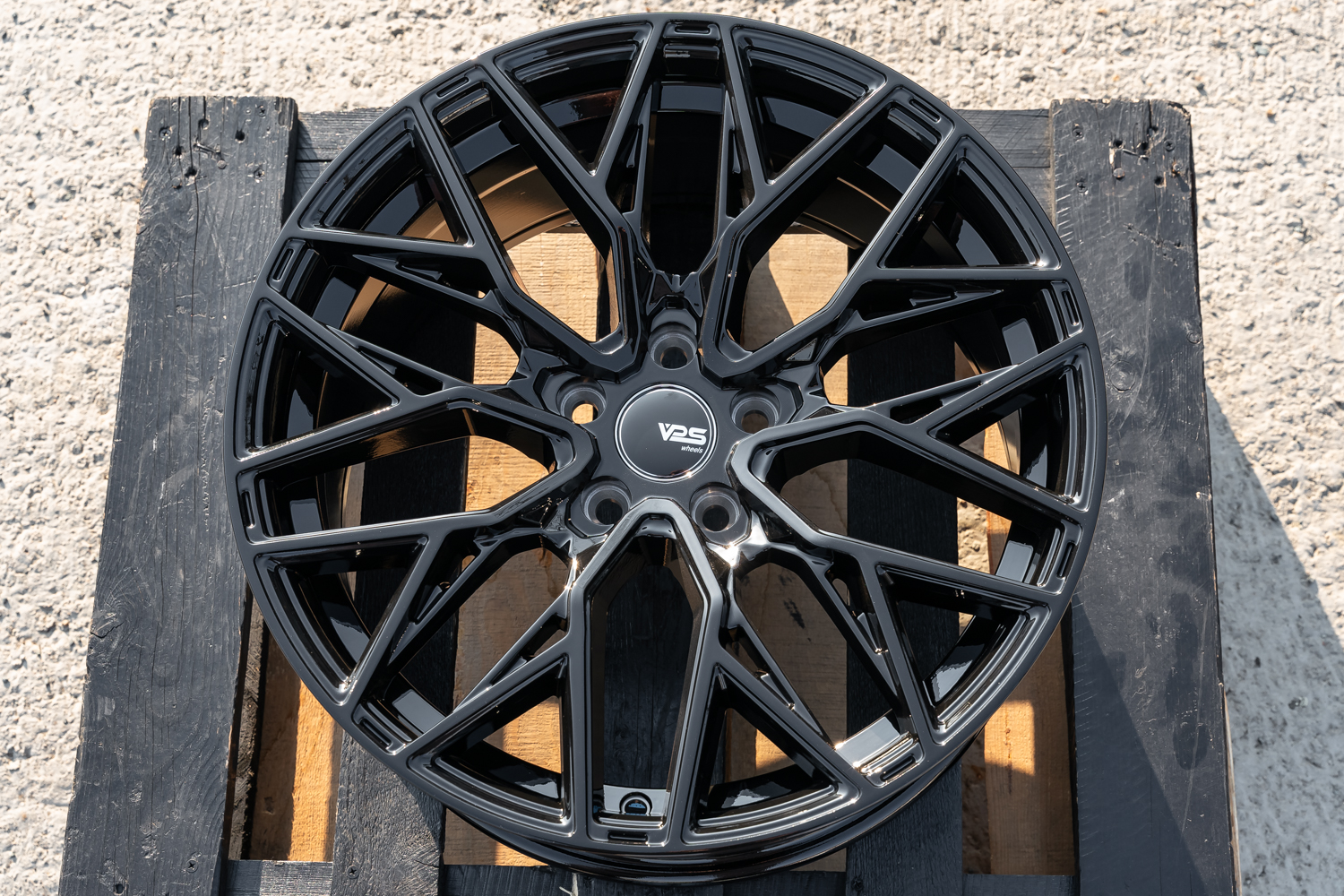 NEW! Комплект дисков VPS HF6-5 R18 8.5j ET38 5*108 (G534) NN Vossen