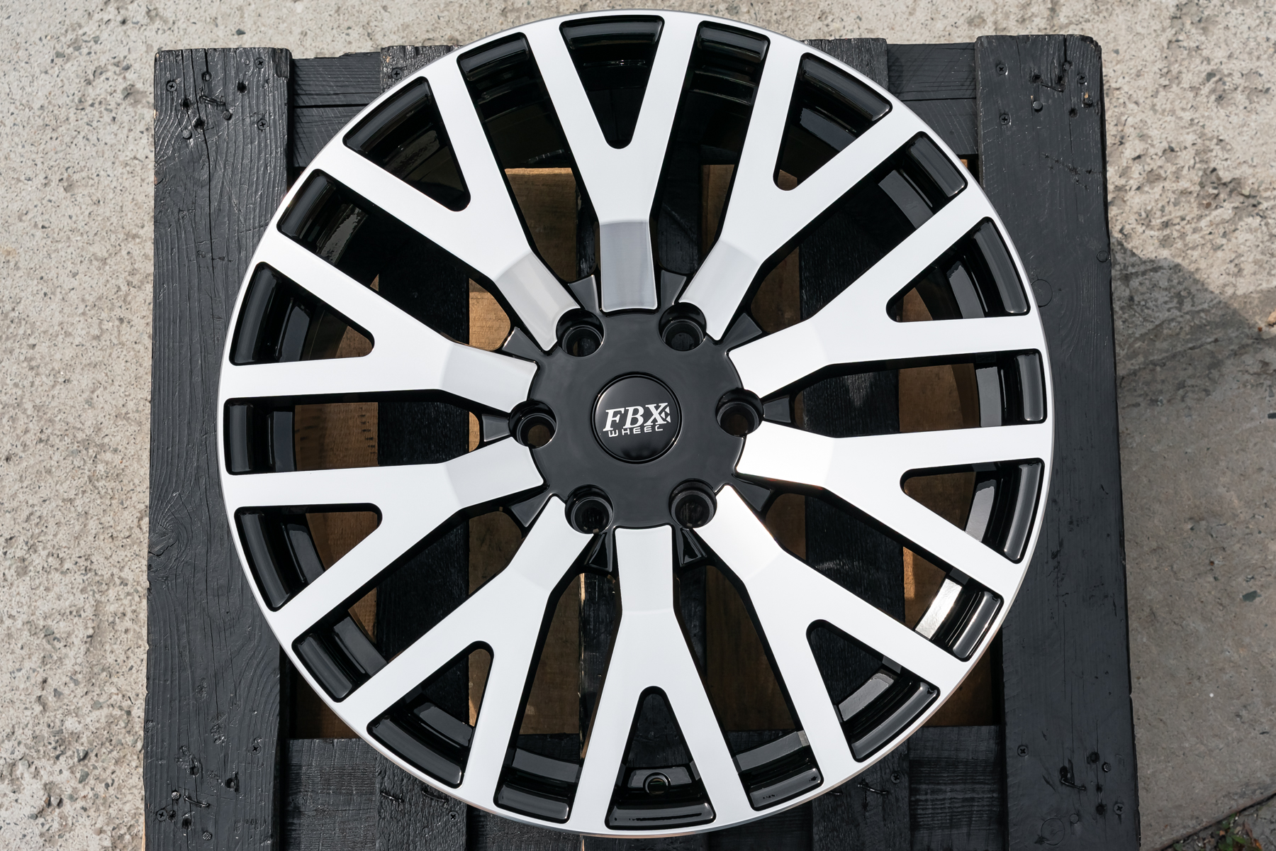 NEW! Комплект дисков FBX Kahn RS-2 R20 J8.5 ET+20 6*139.7 (R661)