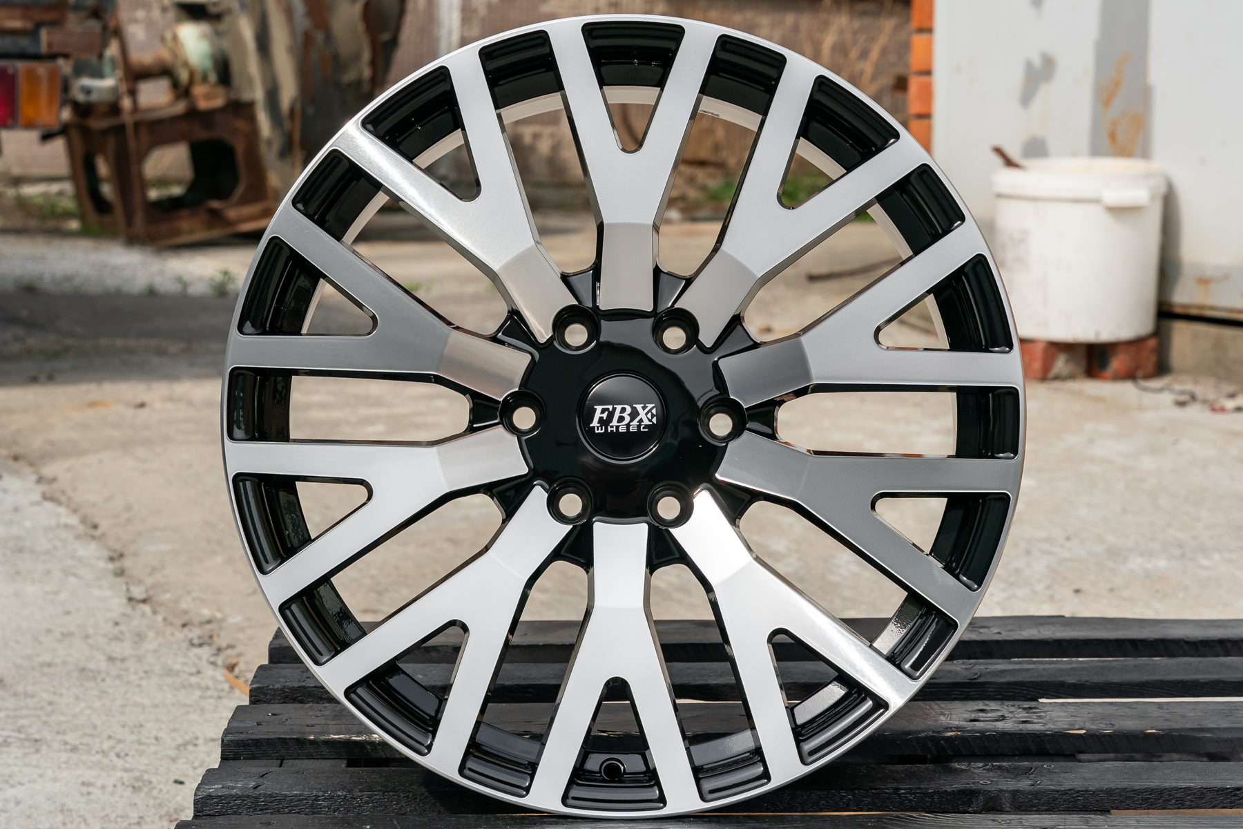 NEW! Комплект дисков FBX Kahn RS-2 R20 J8.5 ET+20 6*139.7 (R661)