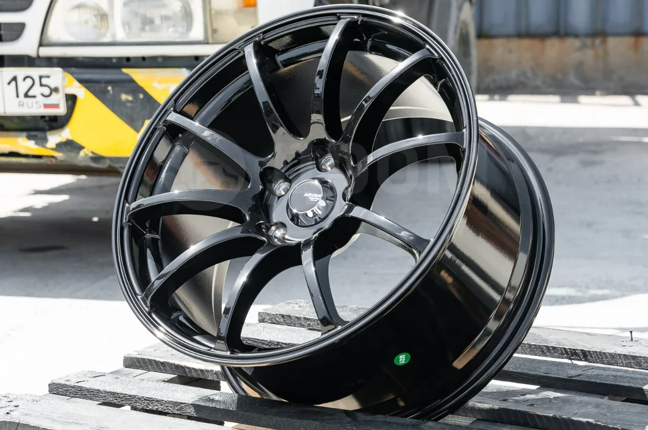 NEW! Комплект дисков Style Advan RS R18 9.0j ET35 5*114.3 (E077)