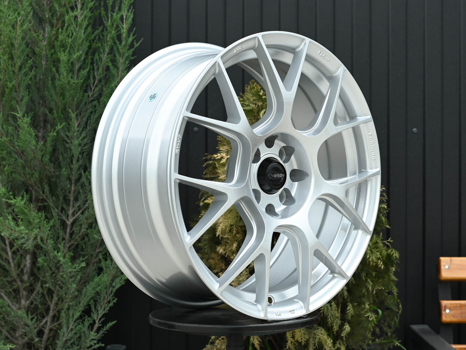 R17 Taigiro Spirit 7.5J ET40 4*100/114.3 Серебро
