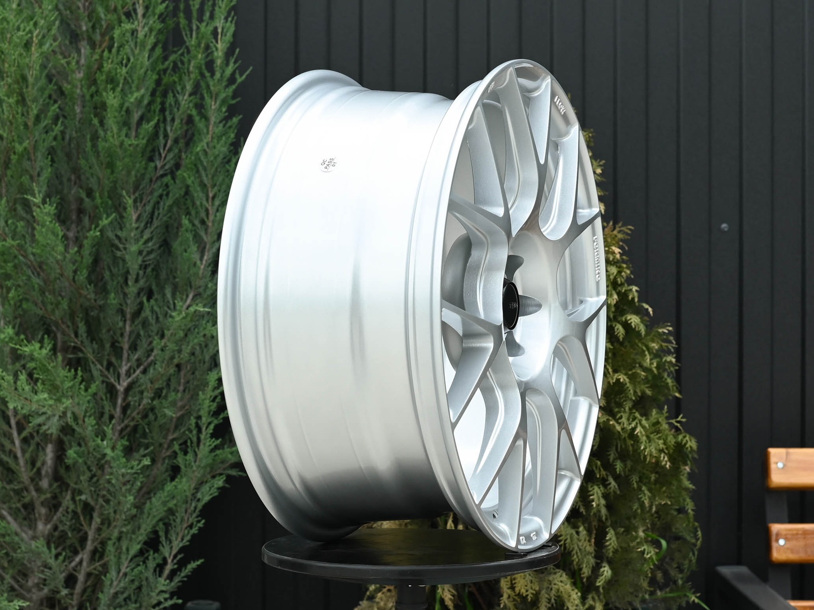 R17 Taigiro Spirit 7.5J ET40 4*100/114.3 Серебро