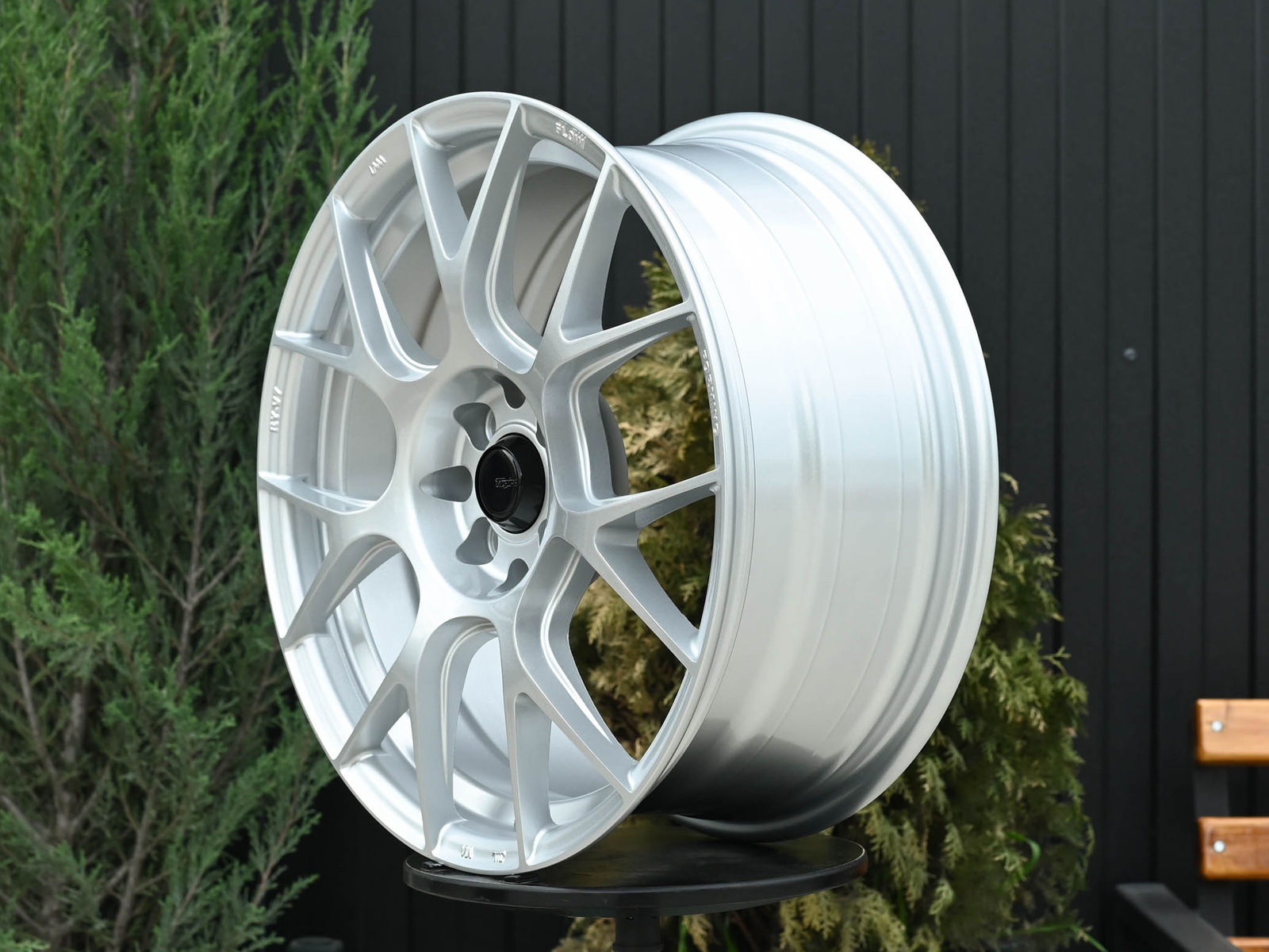 R17 Taigiro Spirit 7.5J ET40 4*100/114.3 Серебро