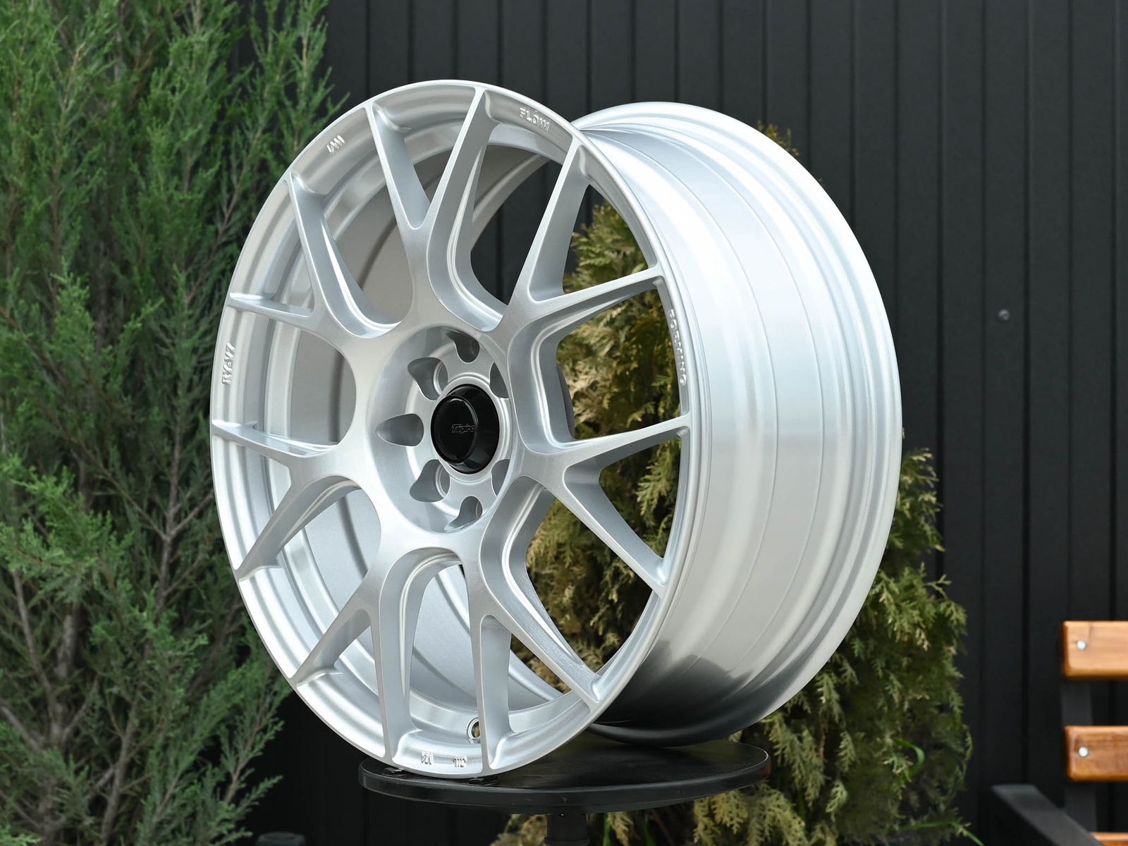 R17 Taigiro Spirit 7.5J ET40 4*100/114.3 Серебро