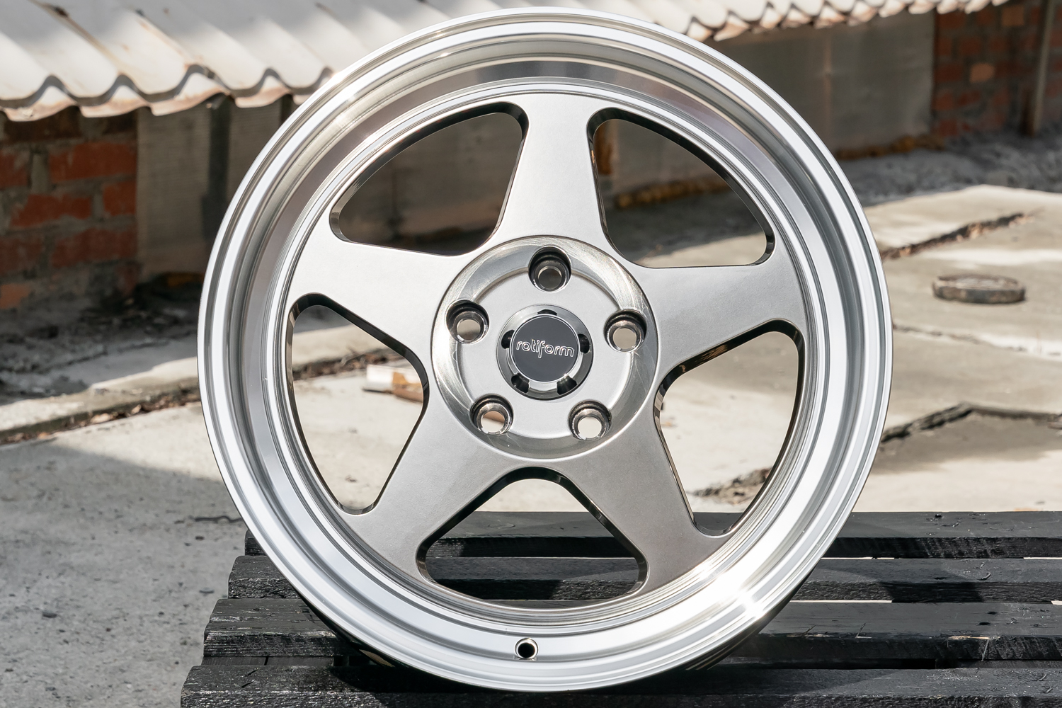 NEW! Комплект дисков RGW 5037 R17 7.5j ET38 5*114.3 (T365) Rotiform