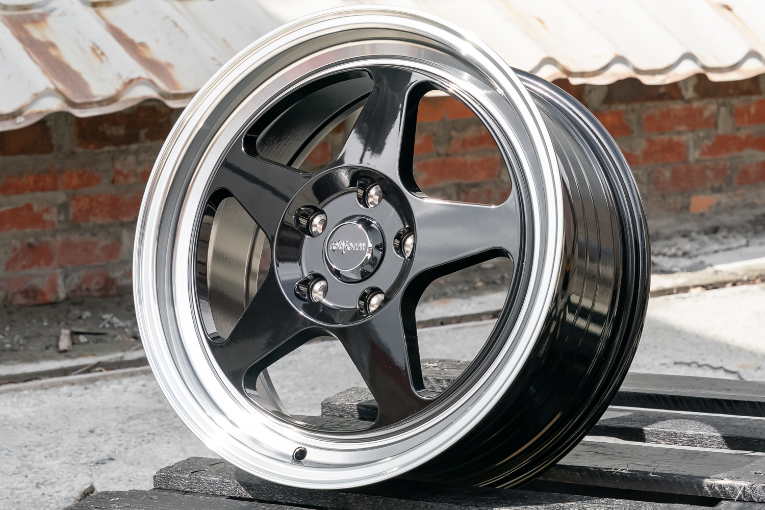 NEW! Комплект дисков RGW 5037 R17 7.5j ET38 5*114.3 (T364) Rotiform