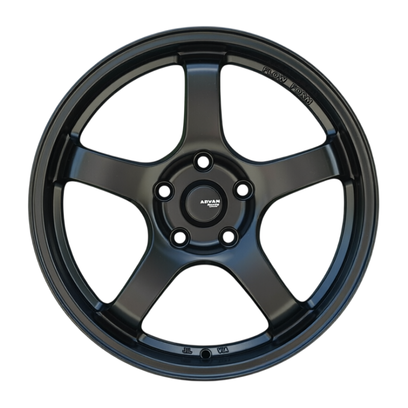 R17 Advan GT стиль 7.5 ET38 5*114.3 Черный